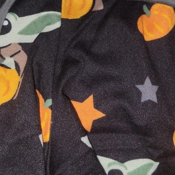 Star Wars baby yoda halloween pajama set of drawstring shorts and tshirt size M - Picture 2 of 7